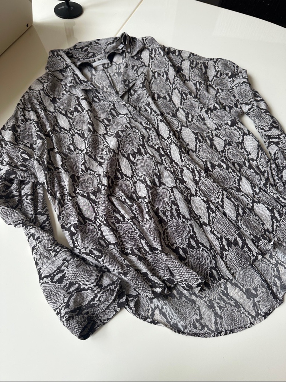 A.L.C Silk Oversized Python Blouse - Picture 5 of 10